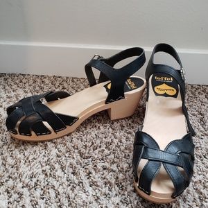 Swedish Hasbeens Pearl High Black Clogs